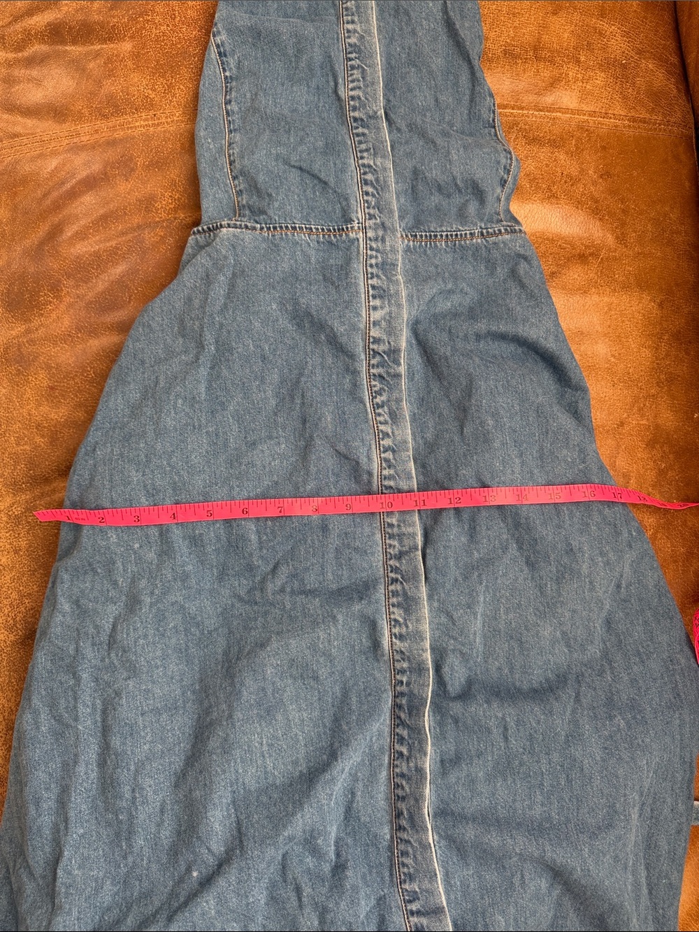 Alice + Olivia Denim Halter Tie-Waist Midi Dress in Blue - Picture 6 of 6